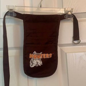 Hooters Brown server pouch
